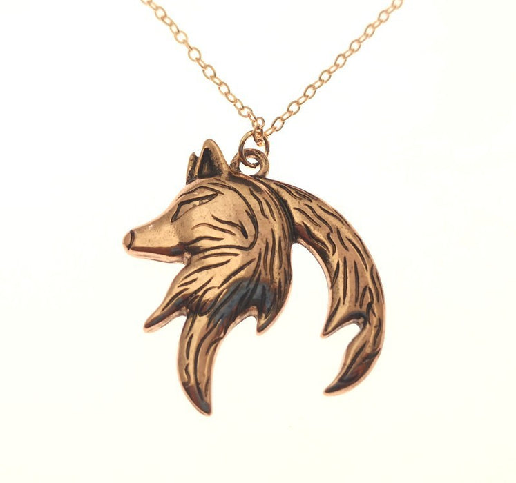 Left and right wolf head Jewelry Necklace