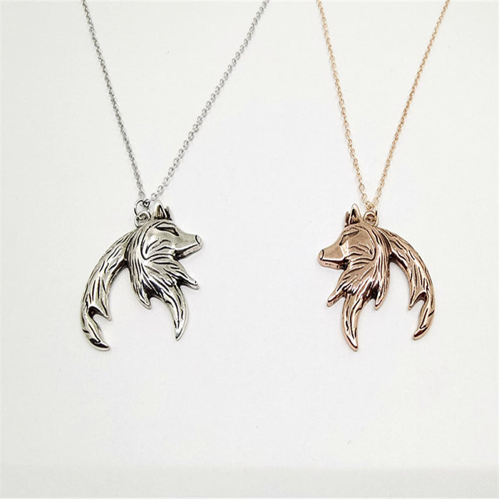 Left and right wolf head Jewelry Necklace