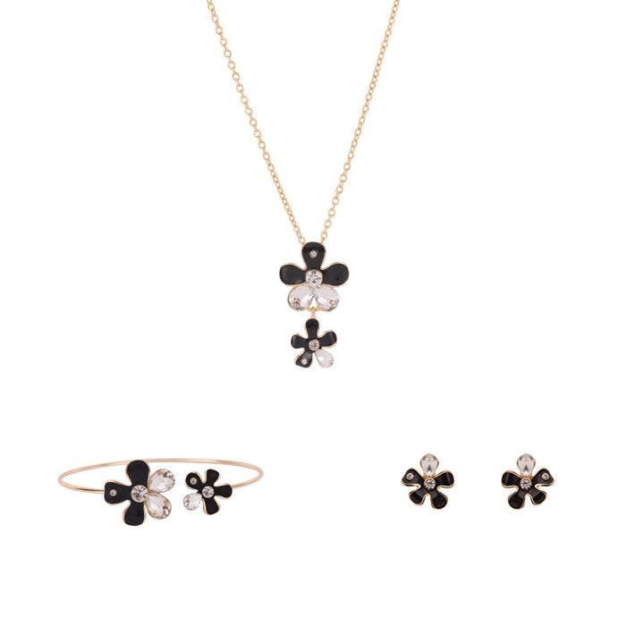 Flower And Diamond Jewelry Three-piece Necklace